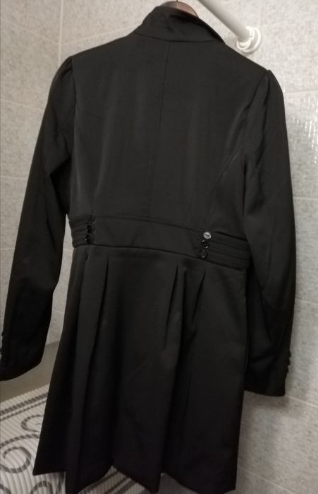 Тречкот  модерен дизайн  с  двуредно закопчаване  N42