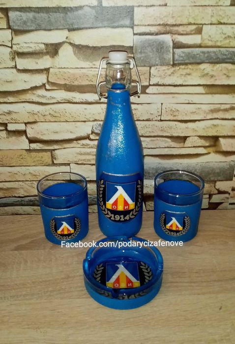 Подарък за фен на "ЛЕВСКИ"- Ръчно декорирана бутилка