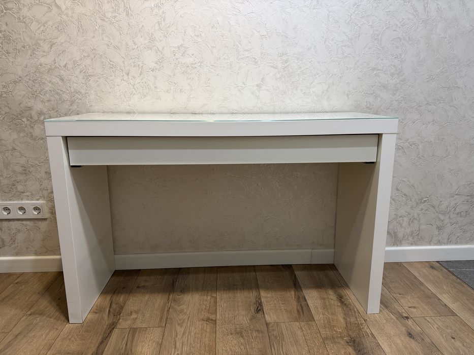 Стол икеа ikea туалетный столик