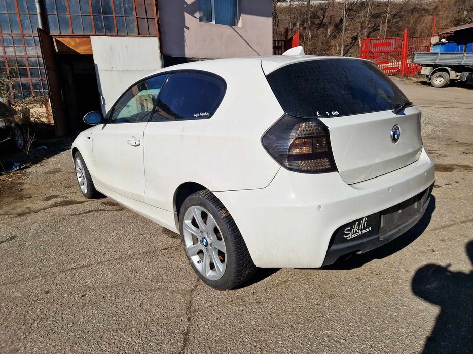 BMW E87 118D 143кс М Пакет ръчка НА ЧАСТИ!
