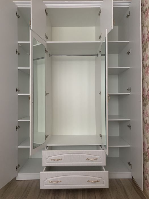 Шкаф/Шифоньер