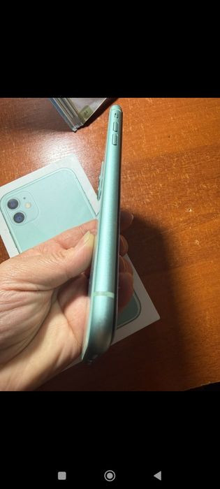 iPhone 11,память 128гб