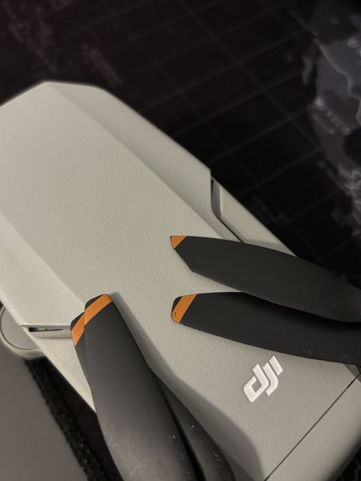 DJI Mini 2 + baterii extra
