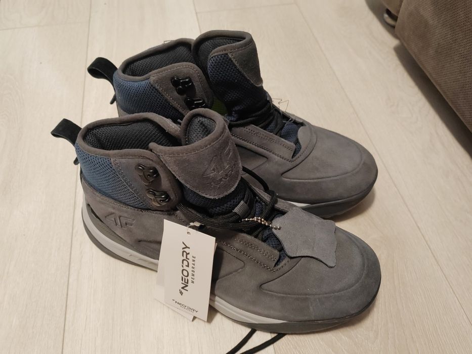 Incaltaminte barbati 4F din piele, NOI, numar 42