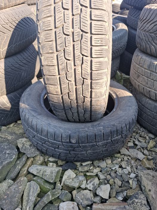 Vand 2 anvelope 195 60 15 firestone de iarna bune