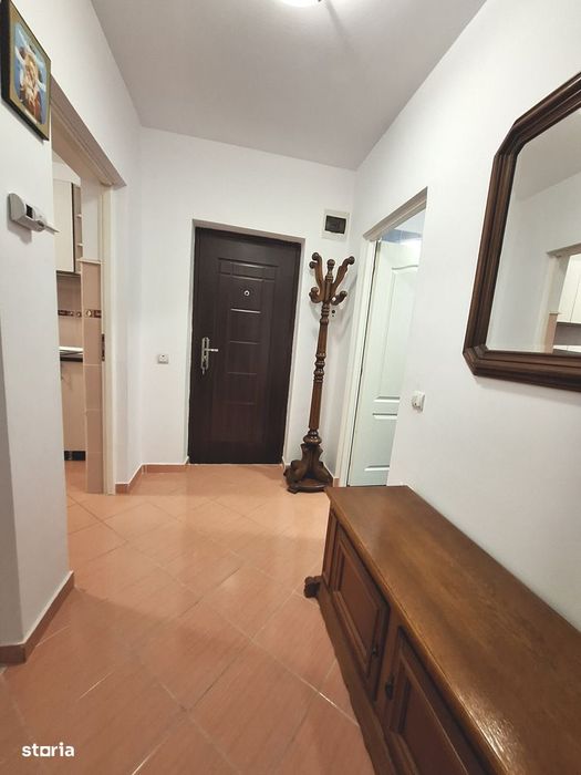 Apartament la etaj intermediar, 48 mp, balcon, zona JYSK, Floresti