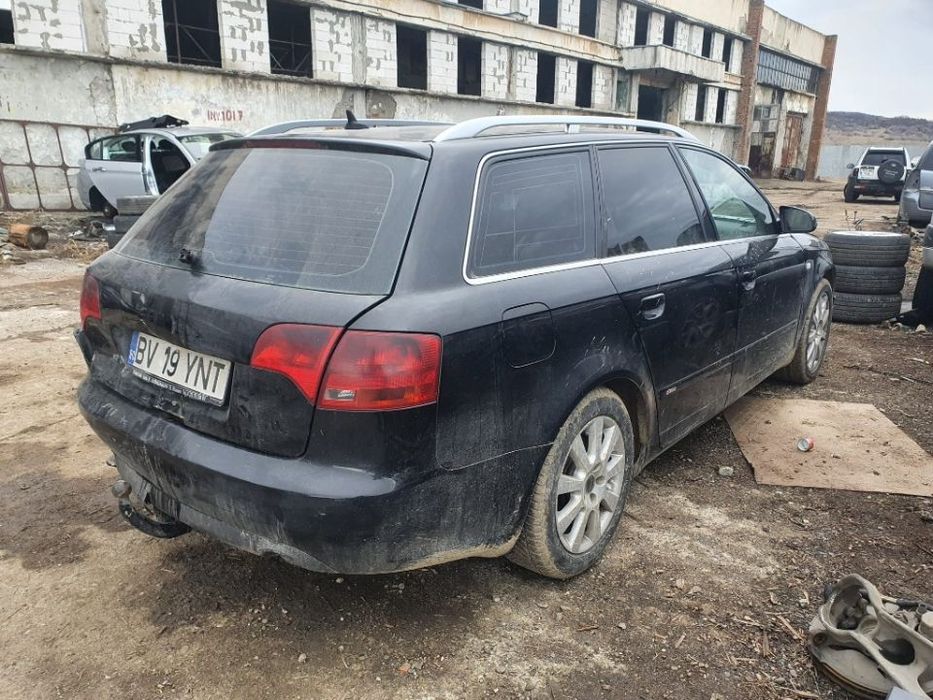 Dezmembrez Audi A4 B7 S-line motor 2.5tdi 120kw, 170cp BDG dezmembrari plafon injector