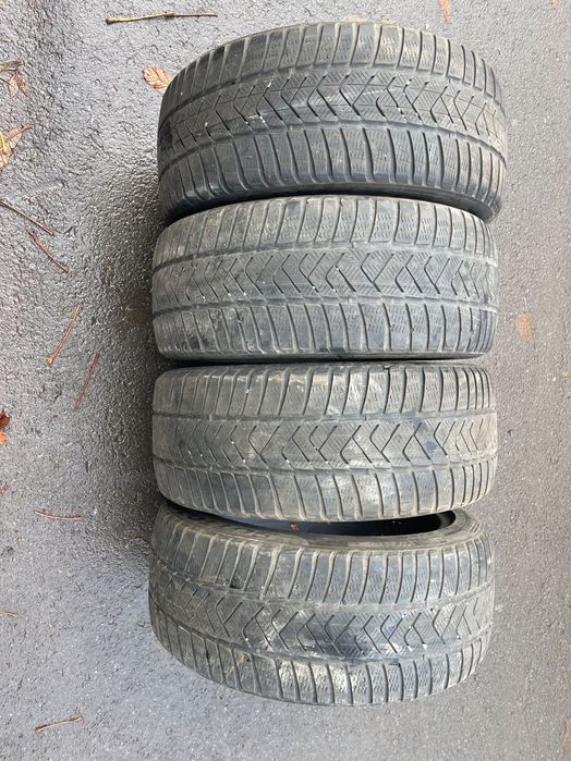 Cauciucuri de iarnă 235/45/18 Pirelli