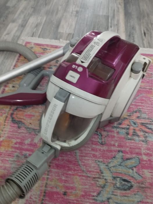 Продам пылесос LG