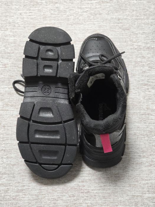 Ботинки для девочек 32р