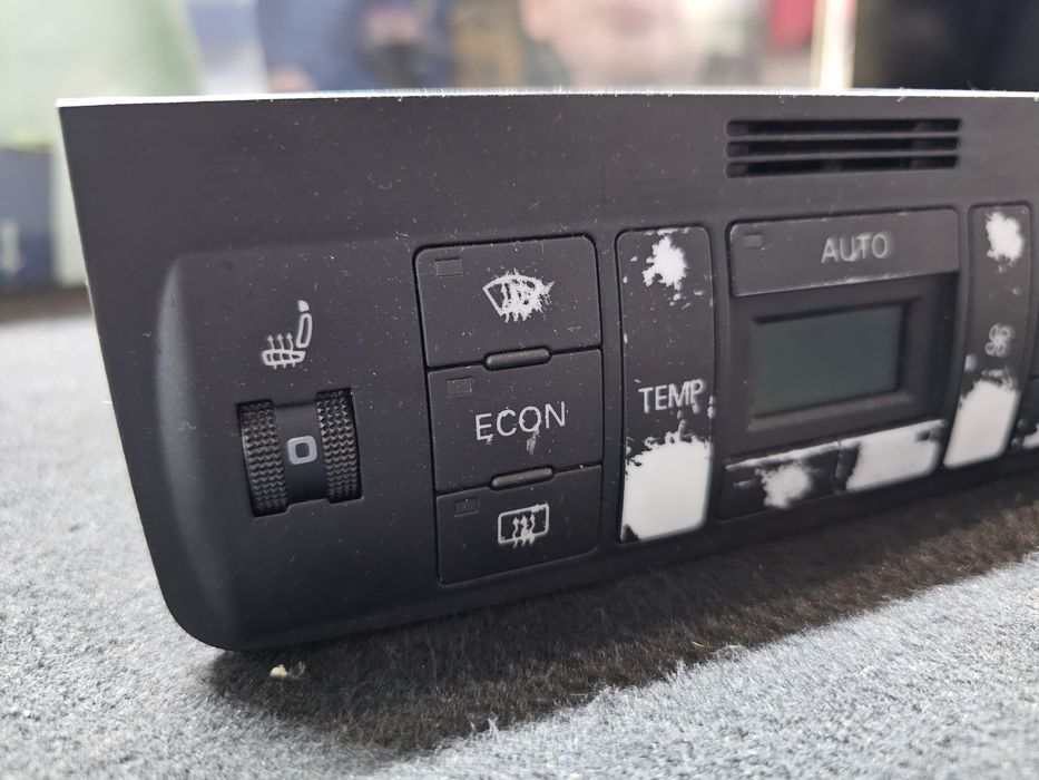 Panou climatronic + butoane scaune incalzite Audi A2