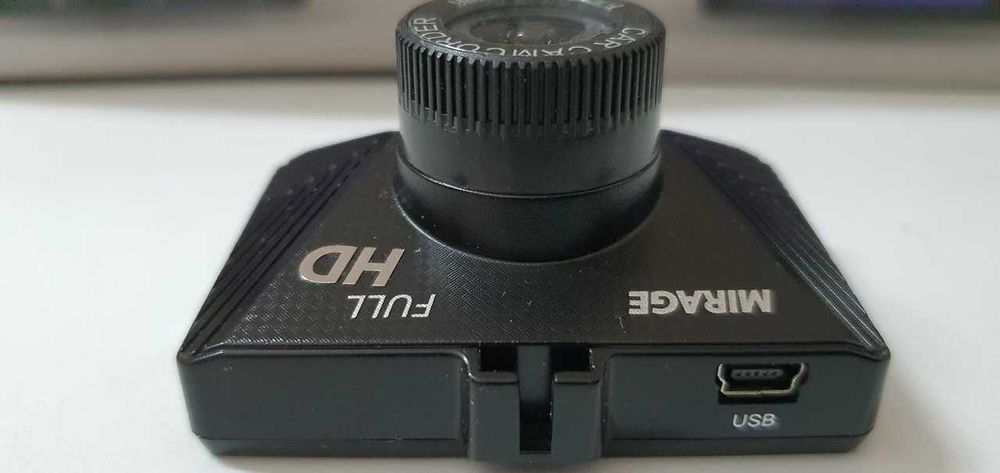 Видеорегистратор DEXP Mirage