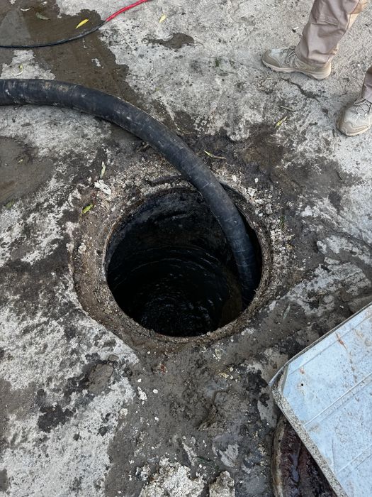 Гавнавоз ассенизатор