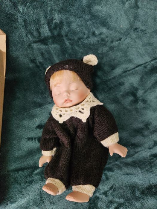 Кукли порцеланови