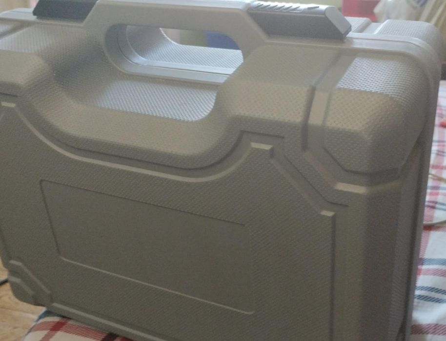 Микроскоп новый в чемодане