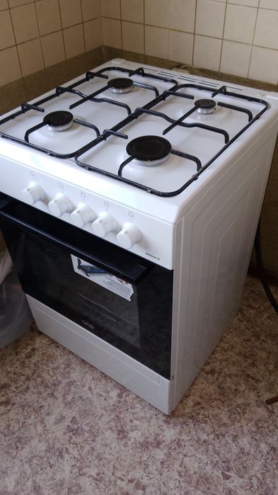 продам газ плиту