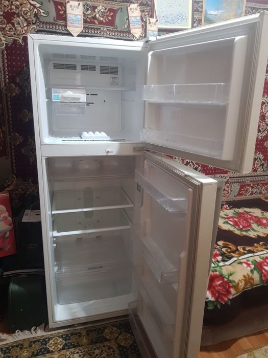 Продам холодильник lg