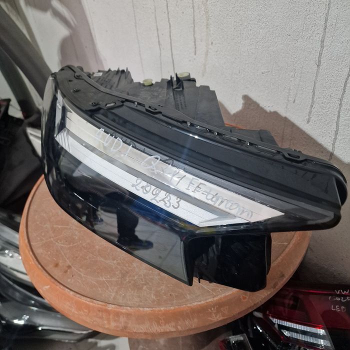 Audi Q4 E-tron 2023 full led десен фар