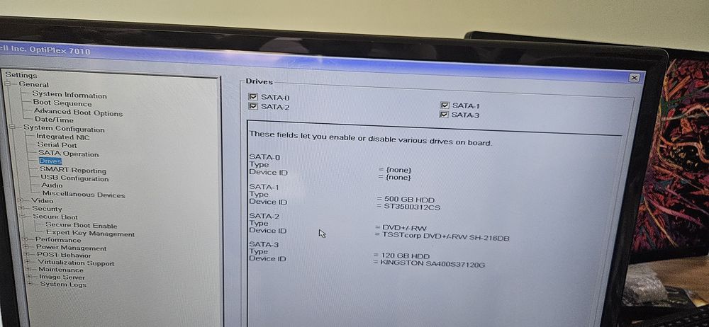 Компютър Dell OptiPlex 7010 Tower — i5-3470, 8GB RAM, Radeon R7 240 2GB, SSD — работещ, почистен