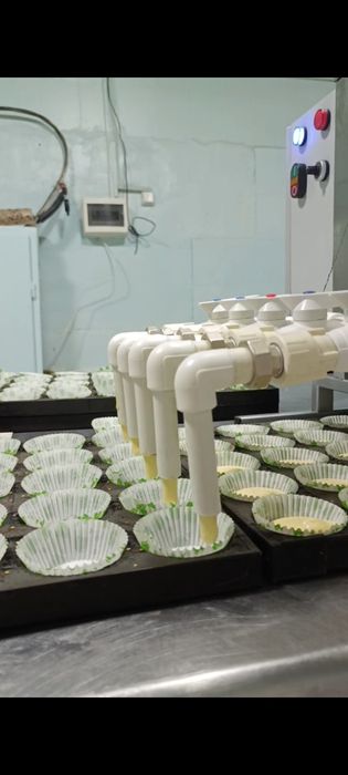 Дозатор для разлива кекса и начинения кондитерских изделий.цен.от800&