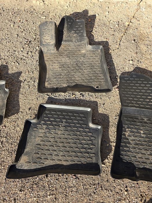 Автоковрики Туксон