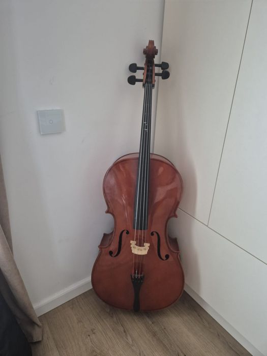 Violoncel 4/4 in stare foarte buna