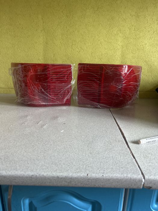 Прадаеться фонарь в кыло Ауди 80 Б-3 ,Б-4