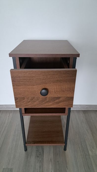 Нощно шкафче - кафяв дъб
