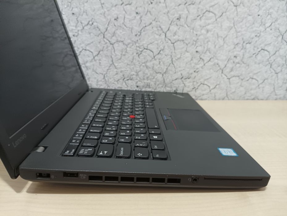 ThinkPad T470p 14"IPS FHD/CORE i7-7700HQ/8GB DDR4/256GB NVMe/940MX 2GB