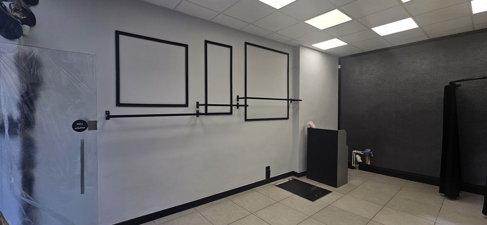 Продава се оборудване за магазин