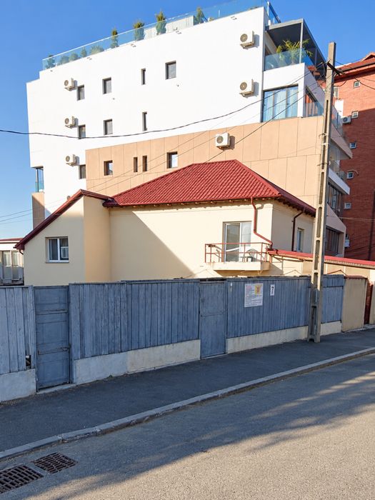 De inchiriat vila P+1