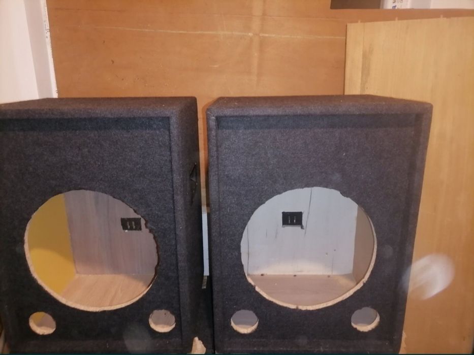 Кутии за 15-ки говорители