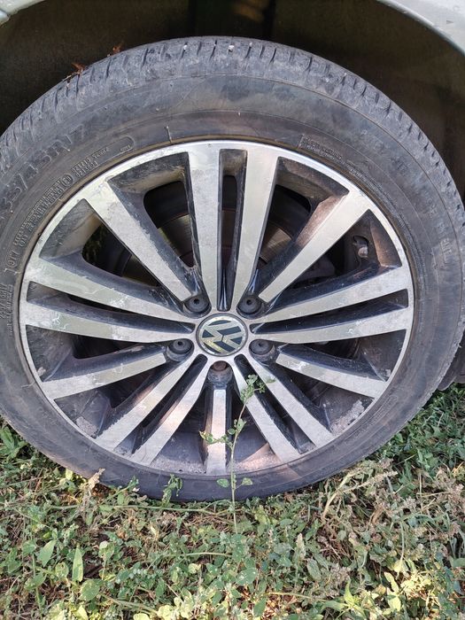 Джанти с гуми  235/45/17 за VW 5х112