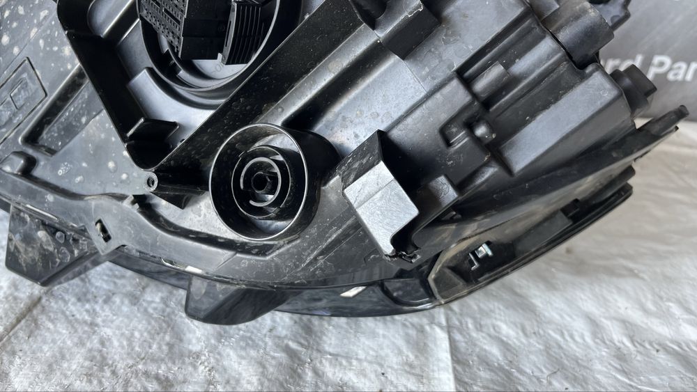 Ляв и десен фар VW T-Roc