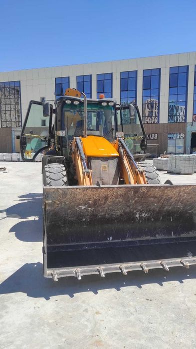 Экскаватор-погрузчик JCB 4CX в аренду