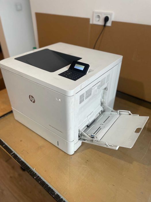 Цветен лазерен принтер  А4 HP Color LaserJet Enterprise M553