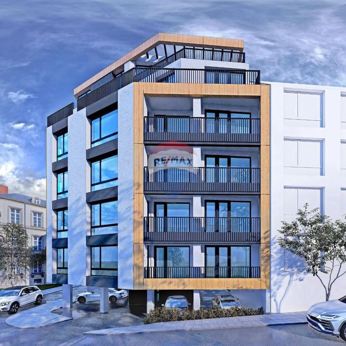 Продава се Тристаен апартамент в Варна, Христо Ботев - 112 кв.м за 1143 €/кв.м - Снимка #3