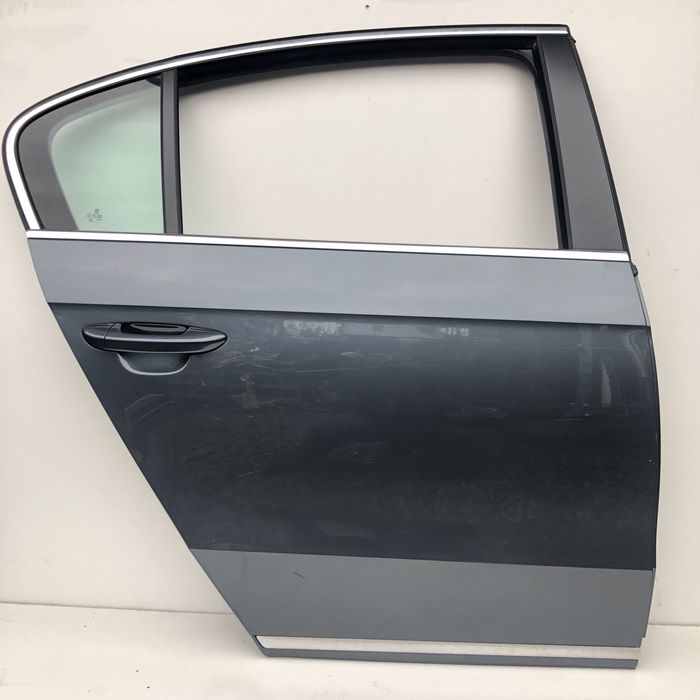 Usa dr spate vw Passat B7 limuzina cod de culoare LK7X 2011-2015