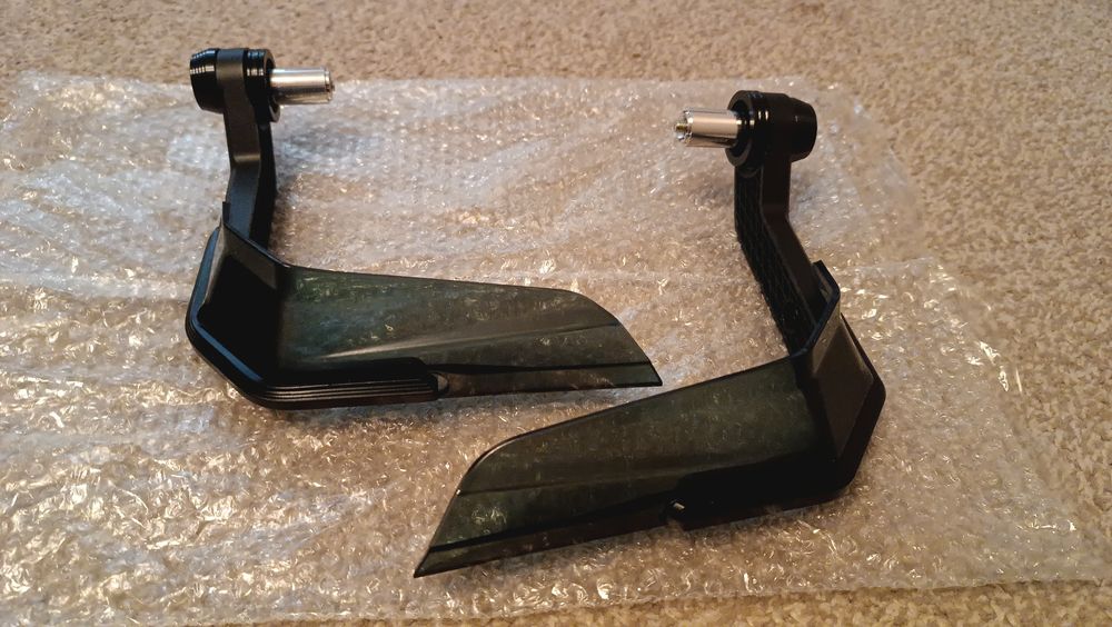 Ветробрани и гардове. Предна гума Michelin