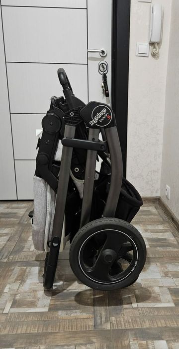 Продавам - детска количка 3 в 1 Peg Perego Book S