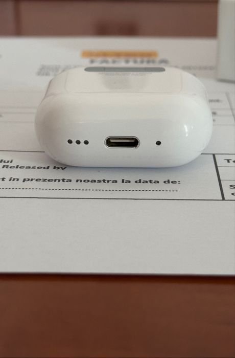 Airpods 4 noi, nefolosite, cadoul ideal