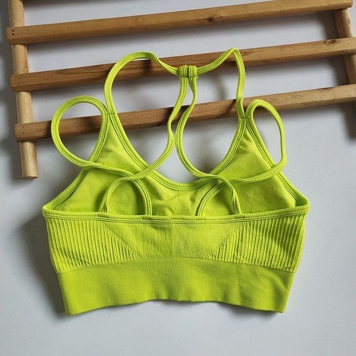 Спортивные топы и бра