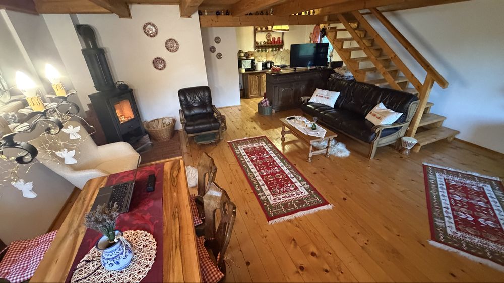 Casă de vacanță, cabană de vânzare pe Valea Bistrei in zonă liniștită cu panoramă deosebită
