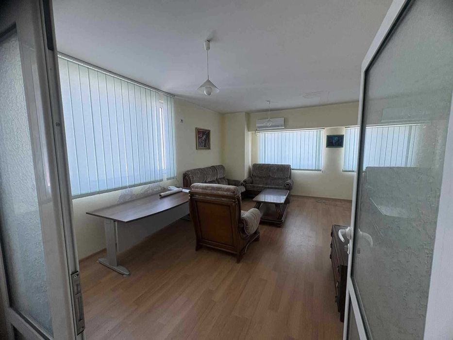 Дава се под наем Промишлена сграда в София, Военна рампа - 500 кв.м за 3500 € - Снимка #20