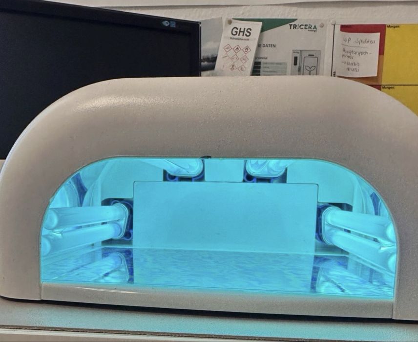 Vând lampă de unghii în stare foarte bună, perfectă 1