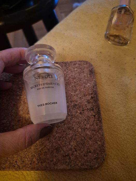 Vand set de 3 parfumuri (Neroli,secrets d'Essences,  Pur Blanca Limited Edition si Zara Little girl