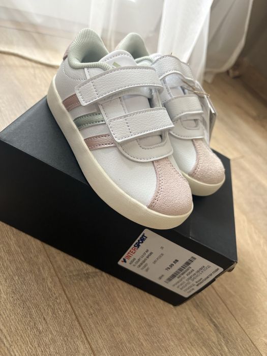 Кецове Adidas Court 26