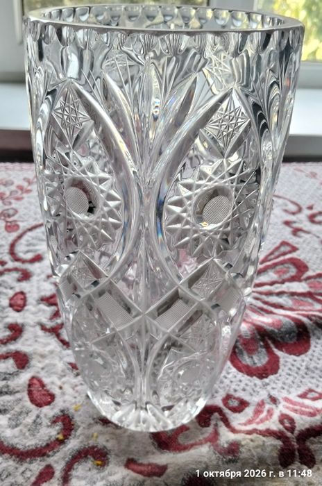 Продам хрустальные вазы