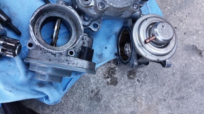 Pompa Tandem Egr vw passat b6 touran golf 5 skoda 2.0 TDI BKD 140 cp