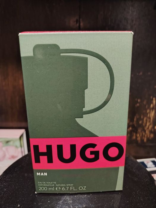 Продавам мъжки Парфюм Hugo Boss